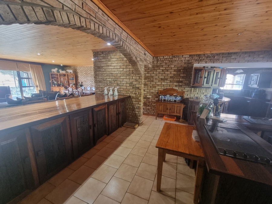 5 Bedroom Property for Sale in Bethlehem Rural Free State